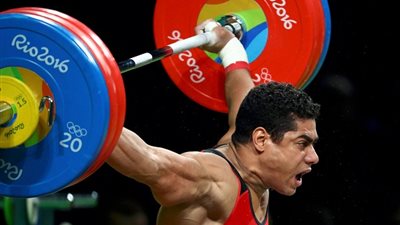 بطل رفع الأثقال: صلاح يقود المنتخب للفوز بأمم أفريقيا الليلة