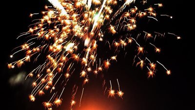 الشماريخ تضيء سماء الاتحادية في احتفالية فوز السيسي