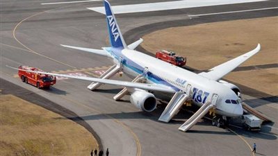 اليابان وأمريكا تمنعان إقلاع الطائرات طراز «بوينج 787» لضمان السلامة