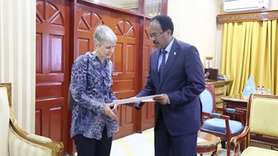 الرئيس الصومالي يبحث مع السفيرة الألمانية دعم بلاده لمواجهة الجفاف
