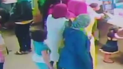 بالفيديو.. لحظة سرقة فتاة داخل مطعم ماكدونالدز في الهرم