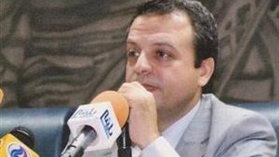 مصدر أمنى ينفى محاولة رشوة أمين شرطة لتسهيل سفر المستشار شرابى