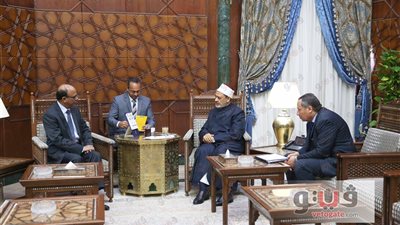 شيخ الأزهر يستقبل سفير موريشيوس