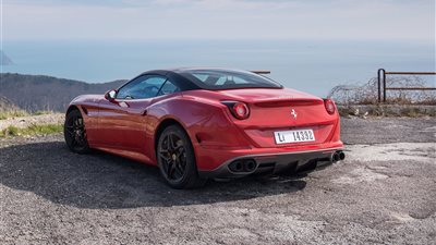 جمارك السيارة «فيرارى كاليفورنيا» موديل 2017