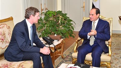 رئيس «فيزا» يشيد بإجراءات الإصلاح الاقتصادى في مصر