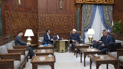 سفير كازاخستان يشيد بجهود الأزهر ودوره في الحوار بين الأديان