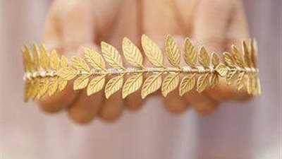 بالصور.. طوق «سنابل القمح» لإطلالة مميزة في ليلة العمر