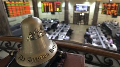 تراجع جماعي لمؤشرات البورصة المصرية بمنتصف التعاملات