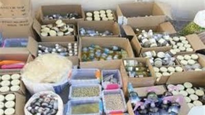 ضبط 20 ألف عبوة مستحضرات تجميل مجهولة المصدر بالإسكندرية