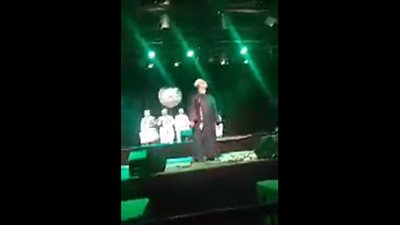 بالفيديو.. إيهاب يونس يتألق بأول حفلاته في الساقية بعد أزمة «أم كلثوم»