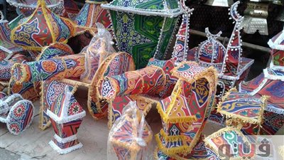 بالفيديو والصور.. «فانوس رمضان» فرحة الغلابة بأسيوط «تقرير»
