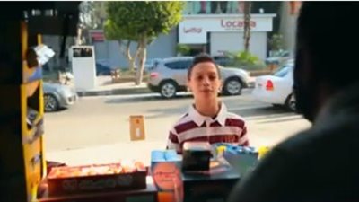 بالفيديو.. رد فعل المصريين مع طفل يطلب شراء السجائر