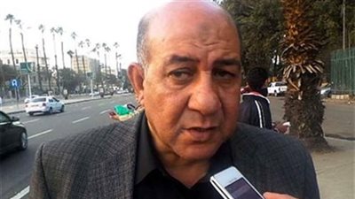 نجار مسلح يحرر محضرا ضد طبيب عظام بتهمة الإهمال الطبي