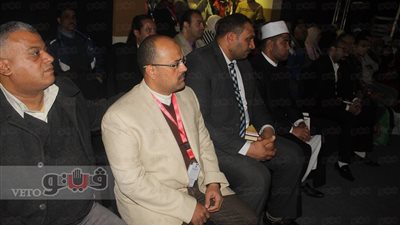 «منصور» و«منير» يتفقدان جناح المشيخة بمعرض الكتاب