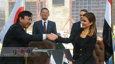 سحر نصر توقع مع السفير الياباني تمويل استكمال المتحف الكبير