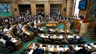 الدنمارك تقود مساعي لنزع السلاح الكيميائي الليبي