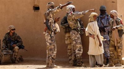تنظيم «أنصار الدين» المتشدد يهاجم قاعدة عسكرية في شمال مالي