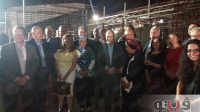 بالصور.. وفد من الجامعة الأمريكية يزور معامل ترميم المتحف الكبير