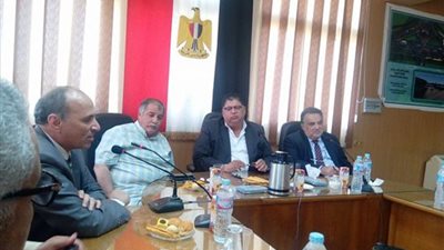 غرامة مالية 3 آلاف جنيه لسائقي التكاتك ونابشي أكوام القمامة بدمياط