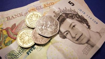 الأسترليني يرتفع 1% مع صعود الأسهم