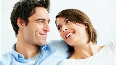 دراسة بريطانية تكشف السر الحقيقي للزواج السعيد