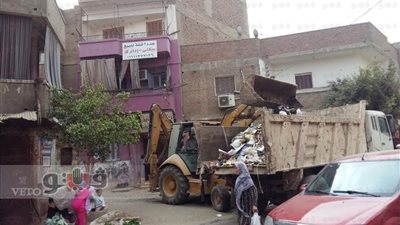 بالصور.. حملة نظافة موسعة بمدينة الخانكة