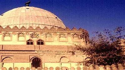 نفاصيل سرقة باب أثري من مسجد الإمام الشافعي