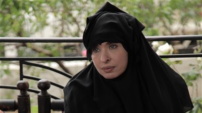 بالصور.. دينا تحارب داعش بـ«غرابيب سود» في رمضان