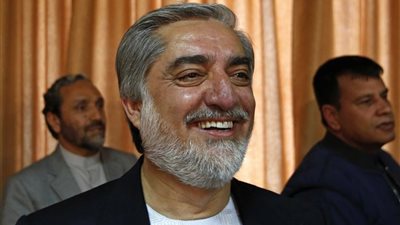 تعرض موكب المرشح الأفغاني الأوفر حظاً بالرئاسة لتفجير