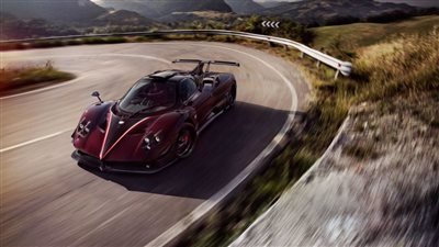 بالصور.. «باقانى الإيطالية» تصمم سيارة بهيكل كربون