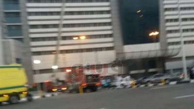 النيابة تنتقل لمعاينة حريق مطار القاهرة
