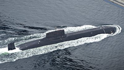 بالفيديو والصور.. غواصة عسكرية نووية روسية لترهيب الغرب