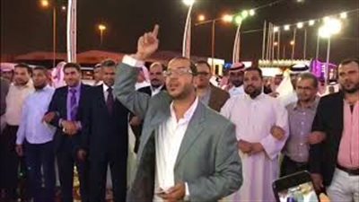 بالفيديو.. شاهد ماذا فعل مصريون في حفل زفاف صديقهم السعودي