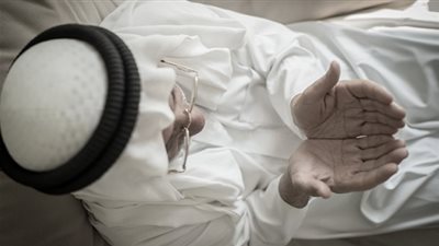 الطريقة الصحية لصيام المسنين في رمضان