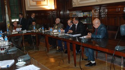 بالصور.. وزير الزراعة يرأس اجتماع لجنة استيراد المليون رأس ماشية