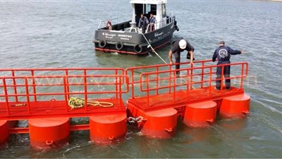 بالصور.. إحلال وتجديد حاجز ورد النيل في ميناء دمياط