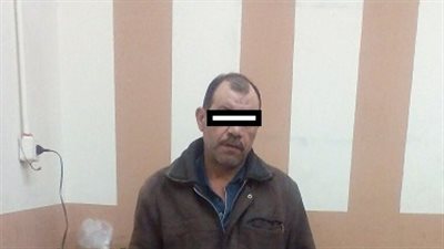 ضبط مدرس لاتجاره في النقد الأجنبي في محطة العتبة