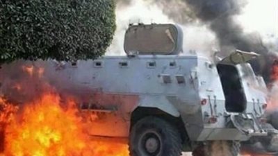 إصابة 4 مجندين في انفجار مدرعة بعبوة ناسفة جنوب الشيخ زويد