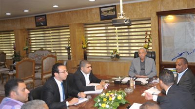 جولة تفقدية لوفد الهيئة العامة للاستثمار بأسوان