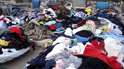 ارتفاع أسعار الملابس المستعملة بنسبة 100%