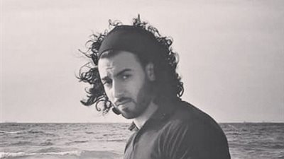 «في طيات الليل» قصيدة جديدة عبد الرحمن الشاعر