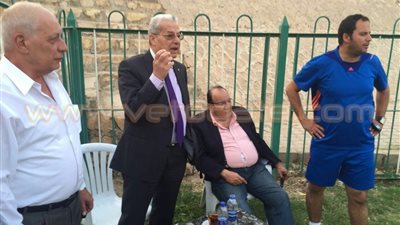بالصور.. رئيس المقاولون يعد اللاعبين بصرف مستحقاتهم
