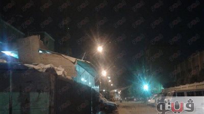 التحفظ على سيارة تلقي مخلفات المصانع بالطريق في شبرا الخيمة