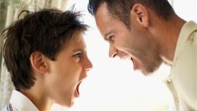 احذرى الكلمات المدمرة لنفسية طفلك