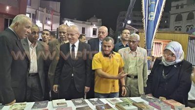 بالصور.. افتتاح معرض الكتاب بقصر ثقافة أسيوط