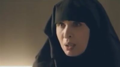 دينا تبايع أمير «داعش» في مسلسل «غرايب سود»