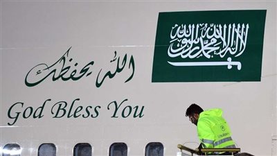 العاهل السعودي يغادر روسيا بعد لقاء «بوتين»