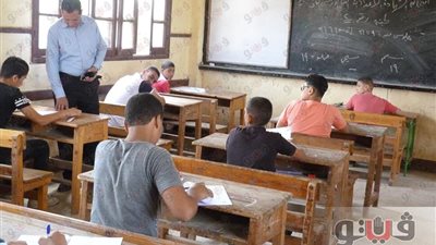 بالصور.. وكيل «تعليم بني سويف» يتفقد 11 لجنة بالشهادة الإعدادية