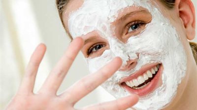 قناع أملاح الحليب المنزلي يمنحك بشرة ناعمة وبيضاء