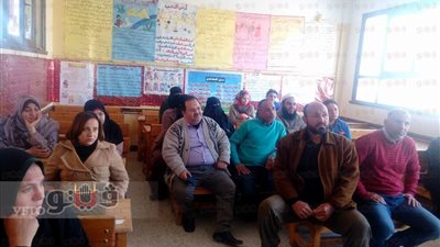 بالصور.. «سنورس التعليمية» تتبنى برنامجا لرفع كفاءة العاملين